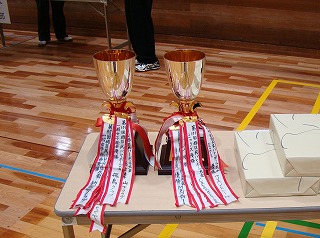 優勝カップ